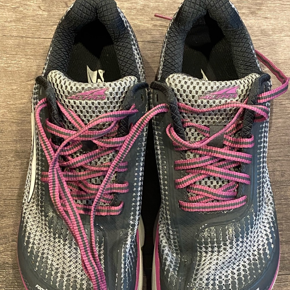 Women’s Altra Torrin size 6.5